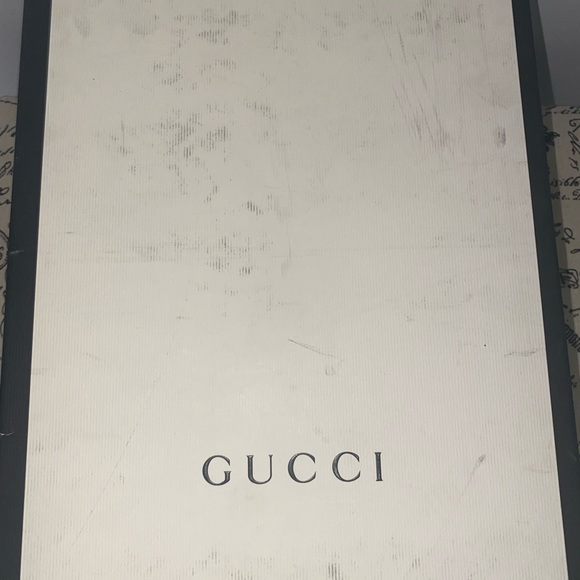 Gucci - Picture 2 of 4